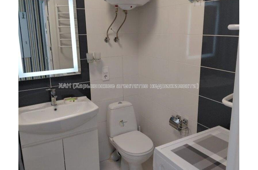 Продам квартиру, Героев Харькова просп. , 1 кім., 44 м², евроремонт 