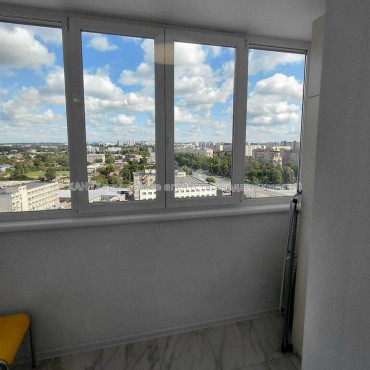 Продам квартиру, Героев Харькова просп. , 1 кім., 44 м², евроремонт 