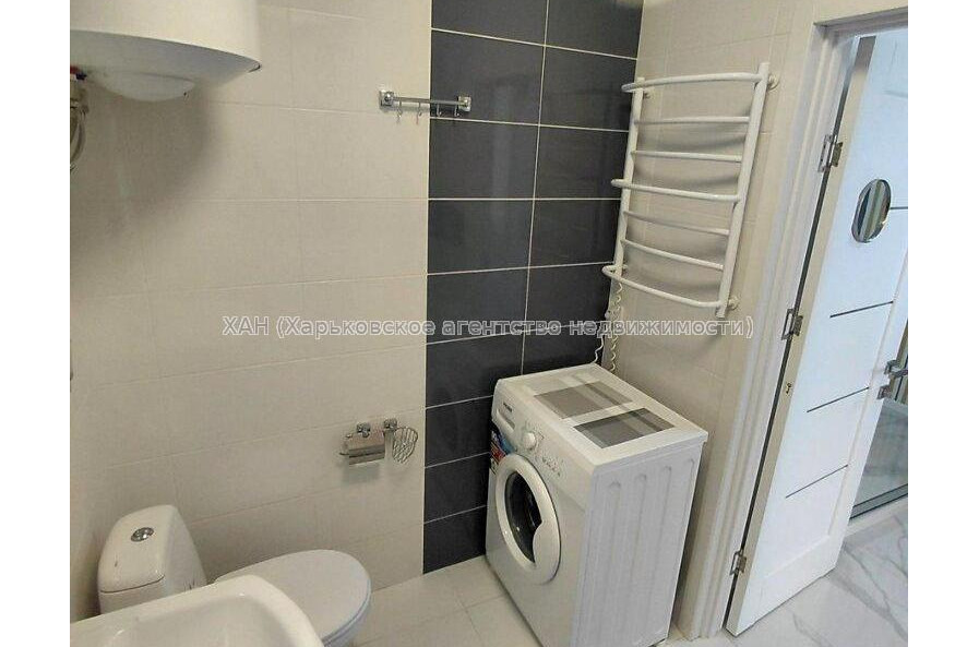 Продам квартиру, Героев Харькова просп. , 1 кім., 44 м², евроремонт 