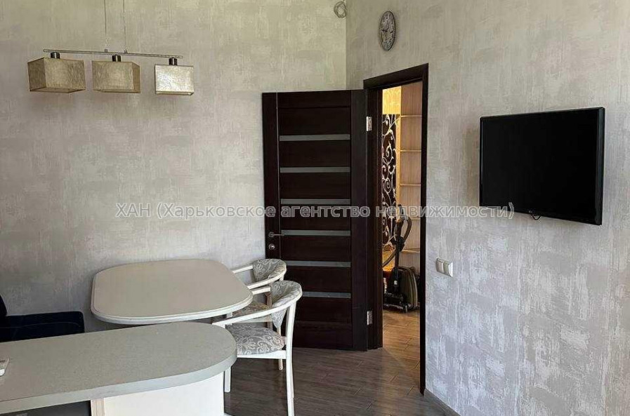Продам квартиру, Победы просп. , 2  ком., 77.50 м², евроремонт 