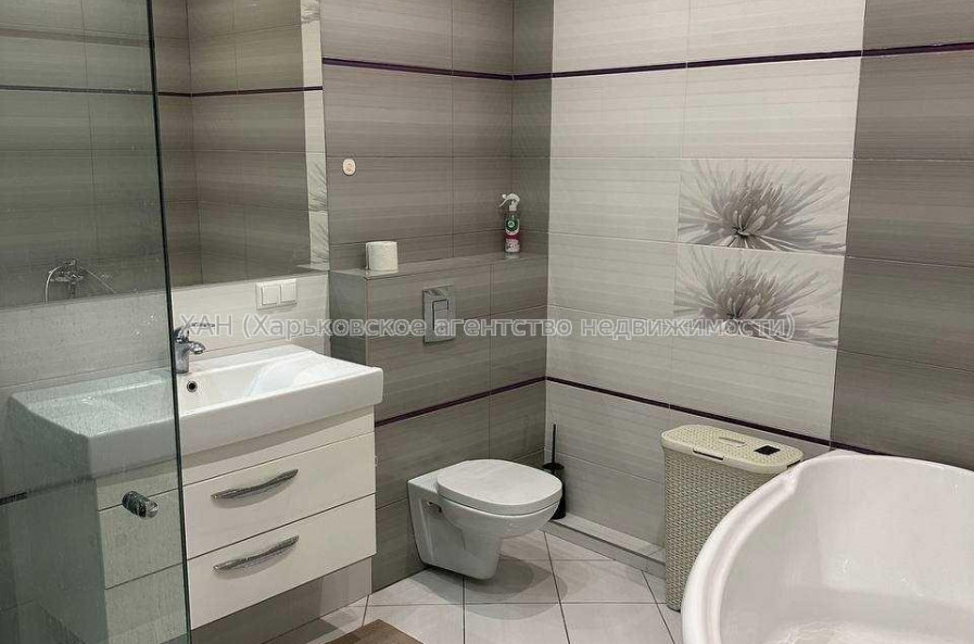 Продам квартиру, Победы просп. , 2  ком., 77.50 м², евроремонт 