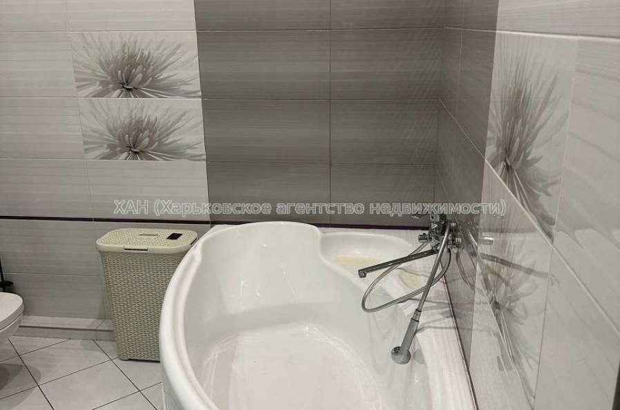 Продам квартиру, Победы просп. , 2  ком., 77.50 м², евроремонт 