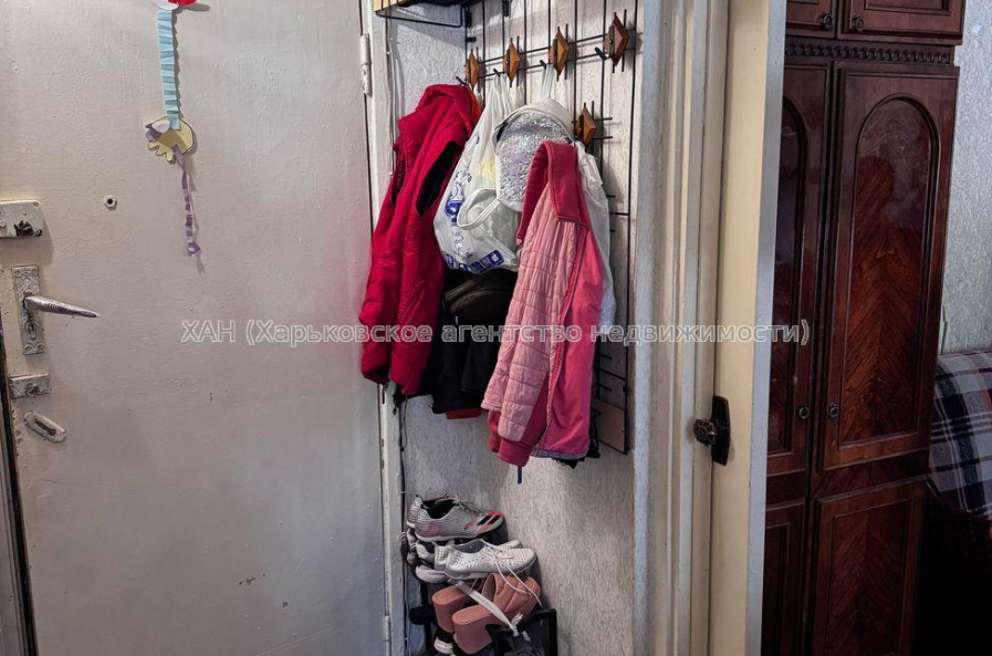 Продам квартиру, Тракторостроителей просп. , 1 кім., 26.20 м², косметический ремонт 