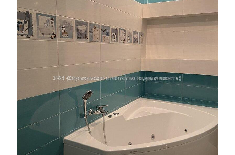 Продам квартиру, Науки просп. , 2  ком., 102 м², авторский дизайн 