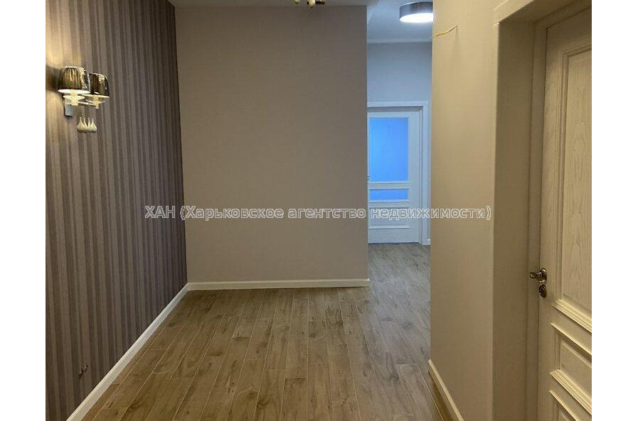 Продам квартиру, Науки просп. , 2  ком., 102 м², авторский дизайн 