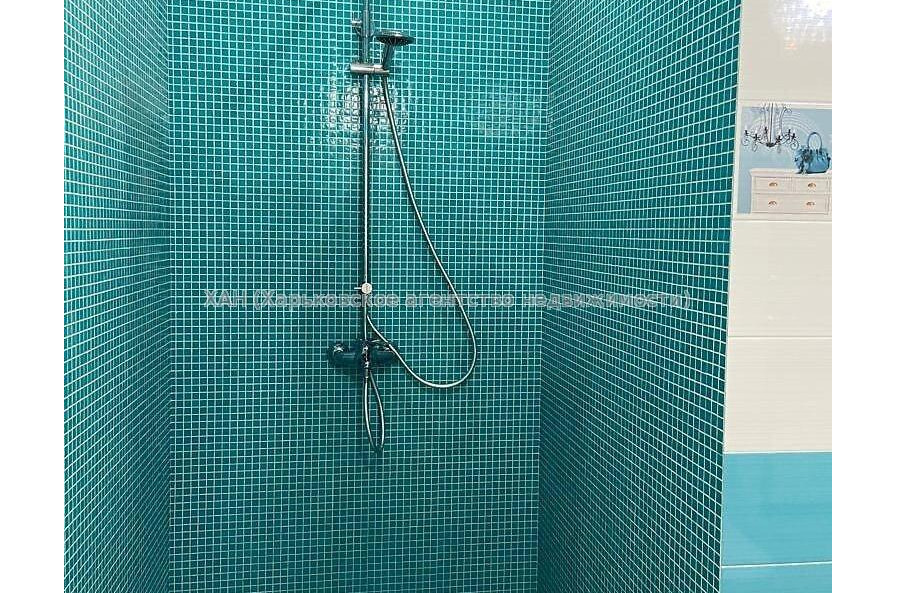 Продам квартиру, Науки просп. , 2  ком., 102 м², авторский дизайн 