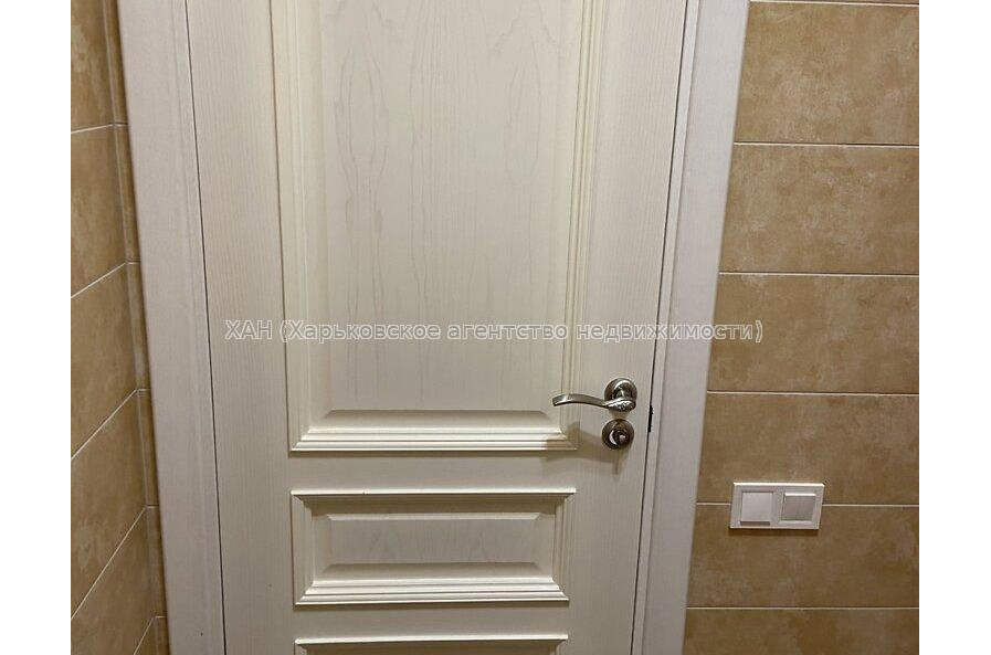 Продам квартиру, Науки просп. , 2  ком., 102 м², авторский дизайн 