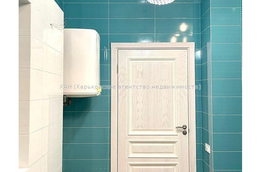 Продам квартиру, Науки просп. , 2  ком., 102 м², авторский дизайн 