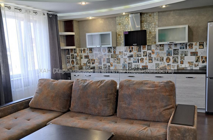 Продам квартиру, Непокоренных ул. , 32Г , 3  ком., 84 м², евроремонт 