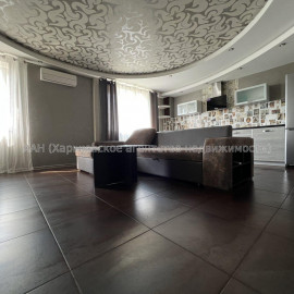Продам квартиру, Непокоренных ул. , 32Г , 3 кім., 84 м², евроремонт