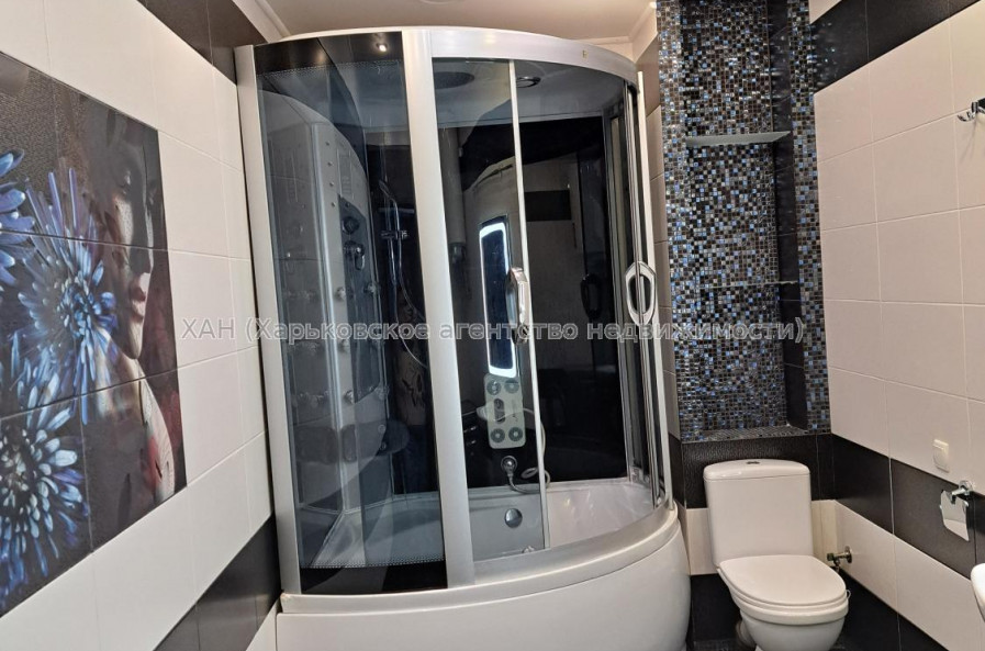Продам квартиру, Непокоренных ул. , 32Г , 3  ком., 84 м², евроремонт 