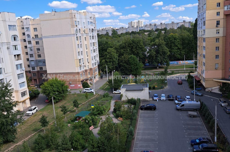 Продам квартиру, Непокоренных ул. , 32Г , 3  ком., 84 м², евроремонт 
