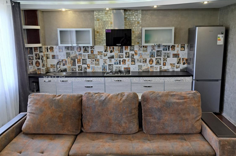 Продам квартиру, Непокоренных ул. , 32Г , 3  ком., 84 м², евроремонт 
