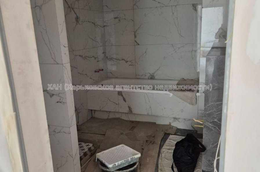 Продам квартиру, Барабашова академика ул. , 3  ком., 69 м², без отделочных работ 