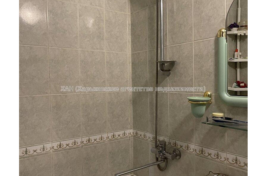 Продам квартиру, Профессора Атамановского ул. , 3 кім., 72 м², капитальный ремонт 