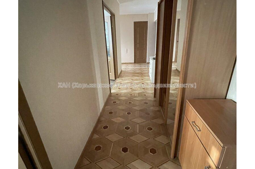 Продам квартиру, Профессора Атамановского ул. , 3 кім., 72 м², капитальный ремонт 