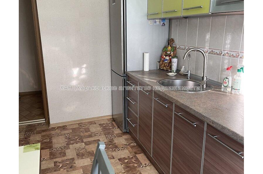 Продам квартиру, Профессора Атамановского ул. , 3 кім., 72 м², капитальный ремонт 