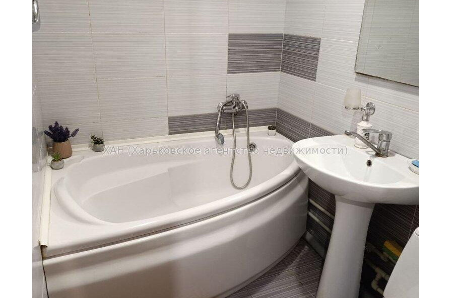 Продам квартиру, Садовый пер. , 1  ком., 33 м², косметический ремонт 