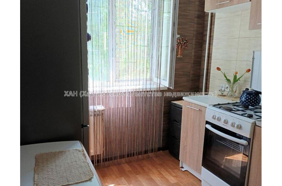 Продам квартиру, Садовый пер. , 1  ком., 33 м², косметический ремонт 