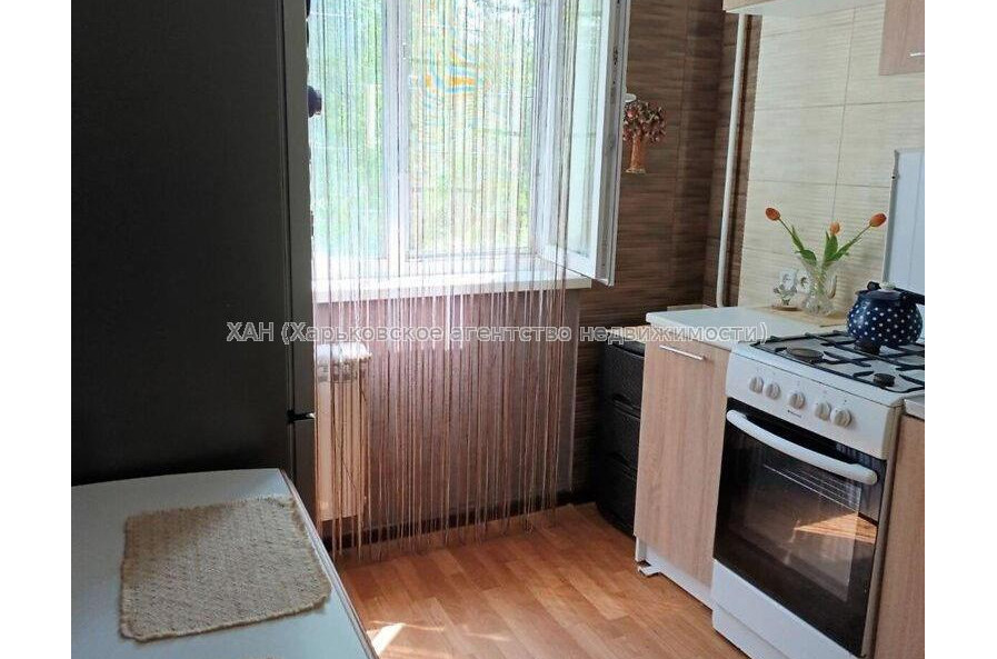 Продам квартиру, Садовый проезд , 1 кім., 33 м², косметический ремонт 