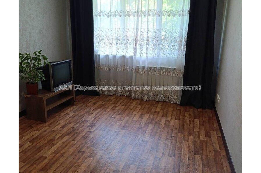 Продам квартиру, Садовый пер. , 1  ком., 33 м², косметический ремонт 