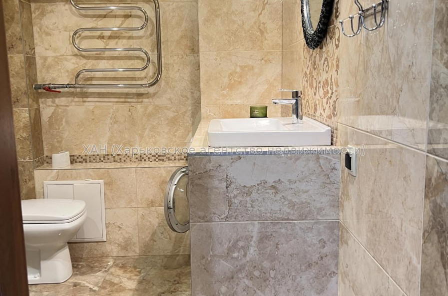 Продам квартиру, Соборности Украины ул. , 228А , 3  ком., 60 м², капитальный ремонт 
