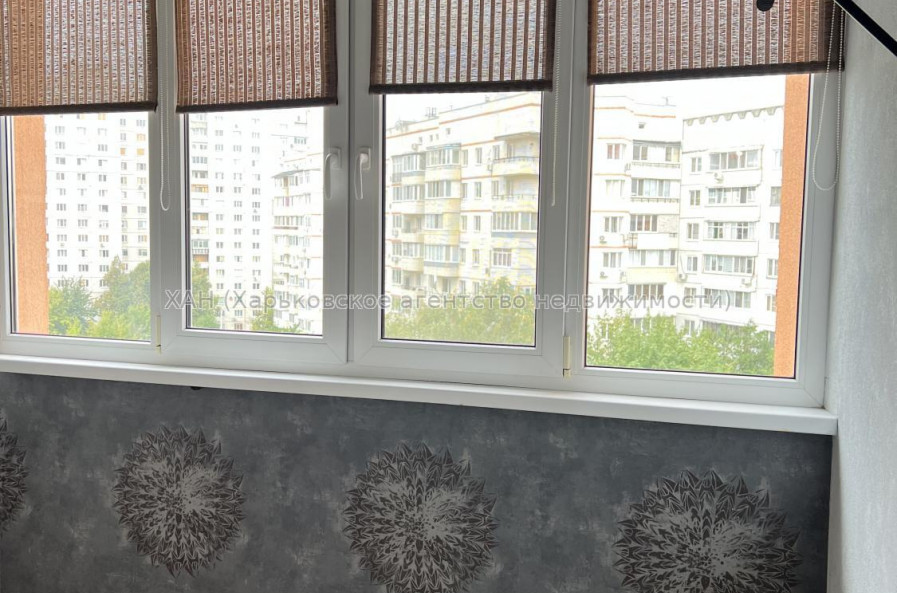 Продам квартиру, Соборности Украины ул. , 228А , 3 кім., 60 м², капитальный ремонт 