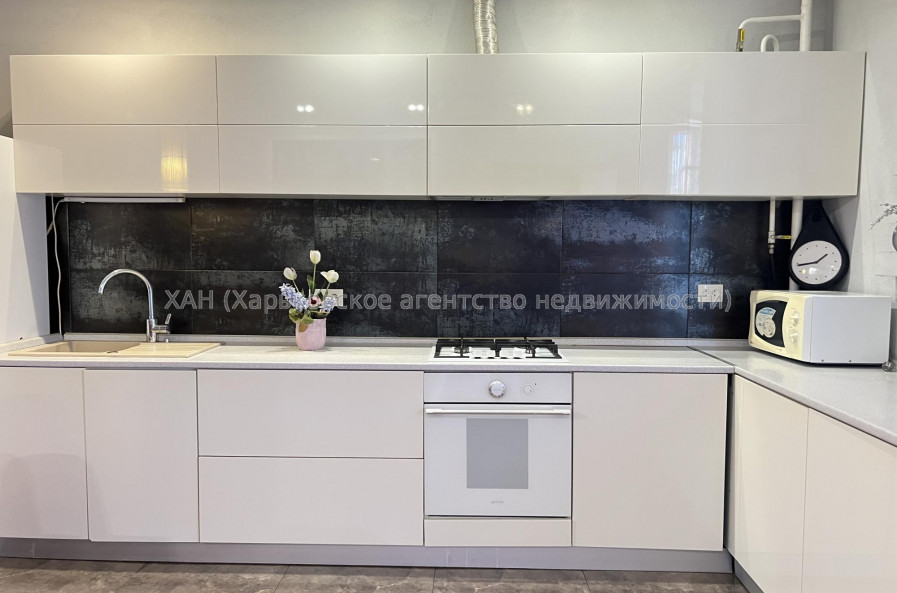 Продам квартиру, Соборности Украины ул. , 228А , 3  ком., 60 м², капитальный ремонт 