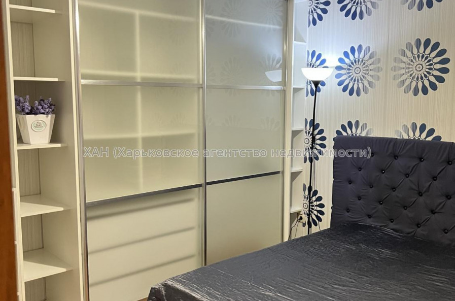 Продам квартиру, Соборности Украины ул. , 228А , 3  ком., 60 м², капитальный ремонт 