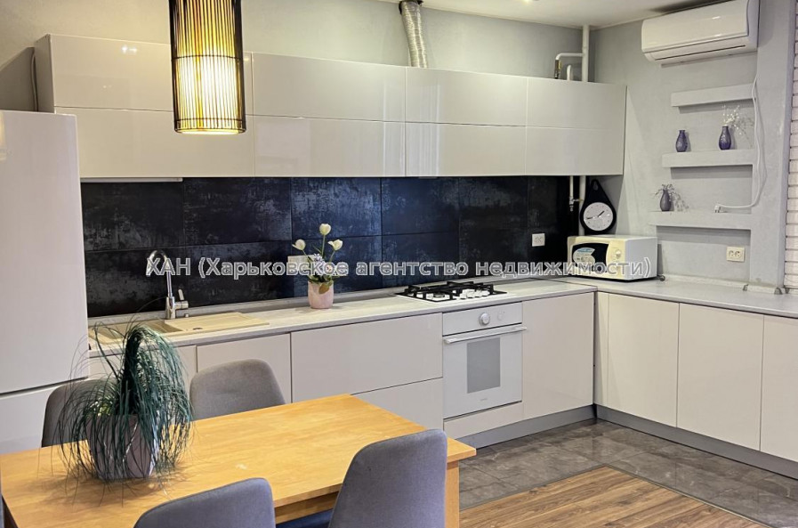 Продам квартиру, Соборности Украины ул. , 228А , 2 кім., 60 м², капитальный ремонт 