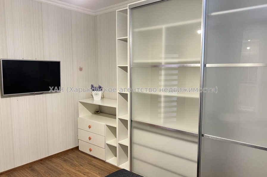 Продам квартиру, Соборности Украины ул. , 228А , 2 кім., 60 м², капитальный ремонт 