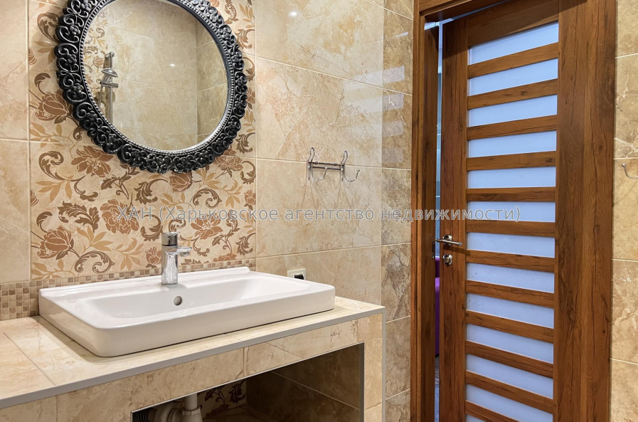 Продам квартиру, Соборности Украины ул. , 228А , 2 кім., 60 м², капитальный ремонт 