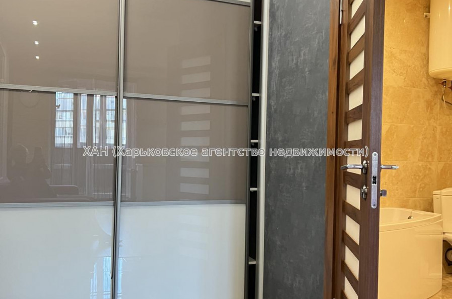Продам квартиру, Соборности Украины ул. , 228А , 2 кім., 60 м², капитальный ремонт 