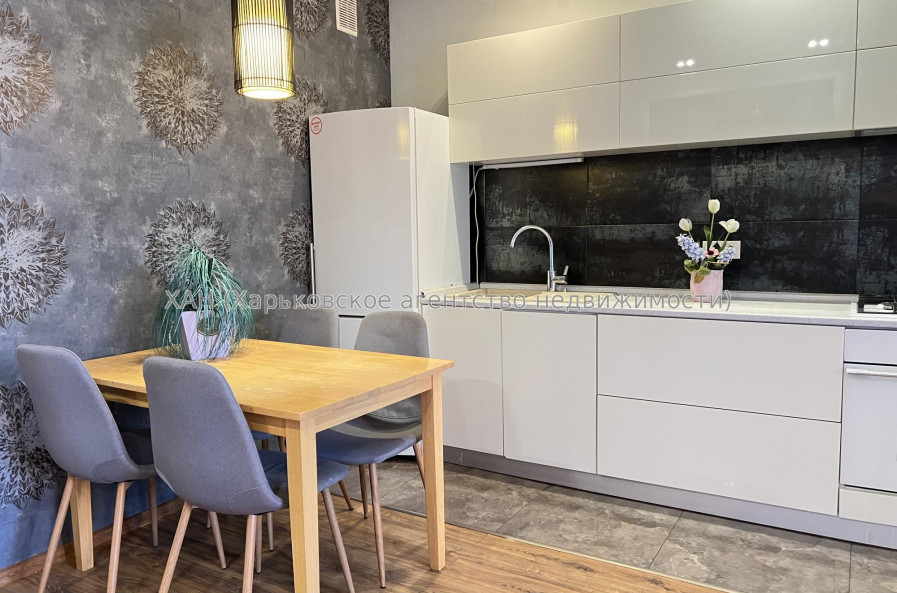 Продам квартиру, Соборности Украины ул. , 228А , 2 кім., 60 м², капитальный ремонт 