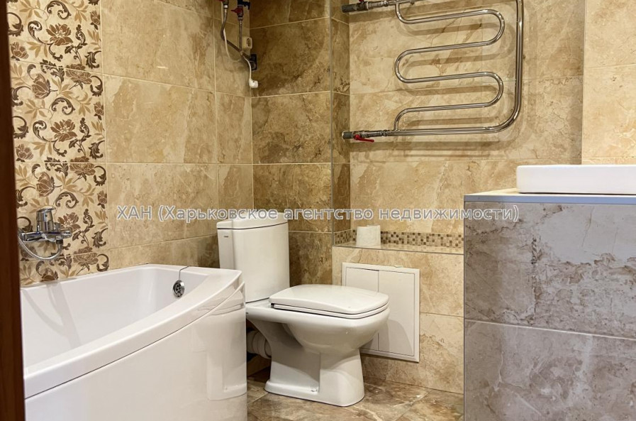 Продам квартиру, Соборности Украины ул. , 228А , 2 кім., 60 м², капитальный ремонт 