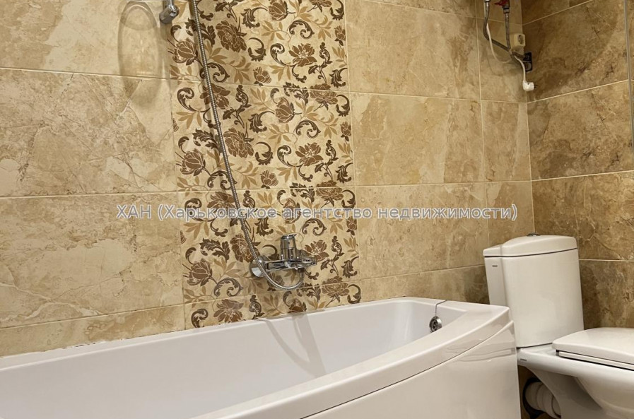 Продам квартиру, Соборности Украины ул. , 228А , 2 кім., 60 м², капитальный ремонт 