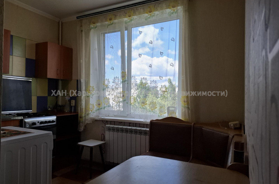Сдам квартиру, Владислава Зубенко ул. , 2  ком., 45 м², косметический ремонт 