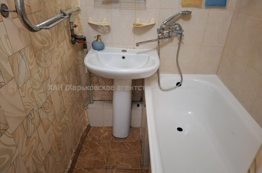 Сдам квартиру, Владислава Зубенко ул. , 2  ком., 45 м², косметический ремонт 