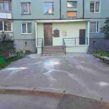 Продам квартиру, Валентиновская ул. , 1  ком., 32 м², косметический ремонт 