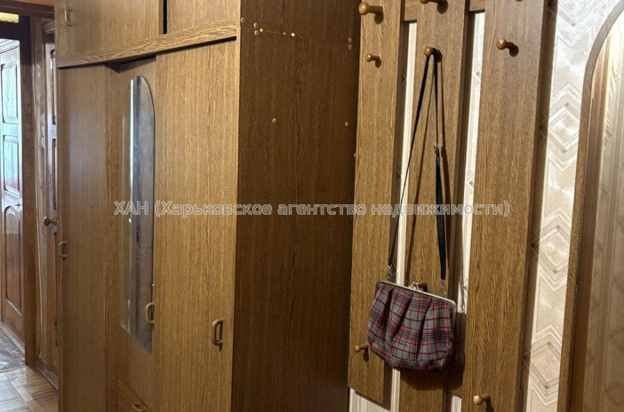 Продам квартиру, Людвига Свободы просп. , 3  ком., 71 м², советский ремонт 