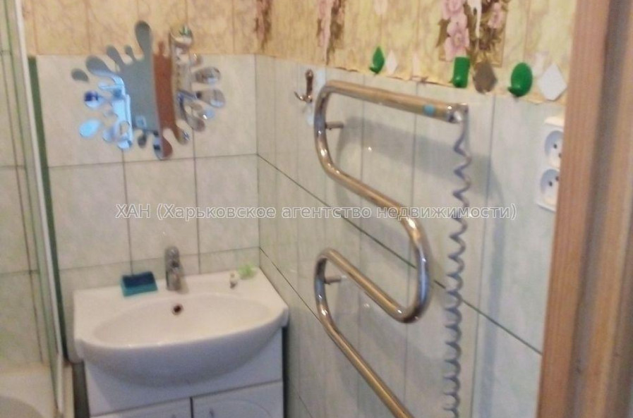 Продам квартиру, Камышева ул. , 1  ком., 27 м², косметический ремонт 