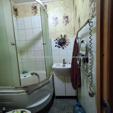 Продам квартиру, Камышева ул. , 1  ком., 27 м², косметический ремонт 