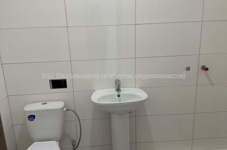 Продам квартиру, Ново-Баварский просп. , 3 кім., 59 м², косметический ремонт 