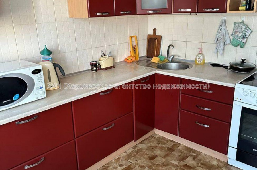 Продам квартиру, Глобинская ул. , 3 кім., 77.80 м², советский ремонт 