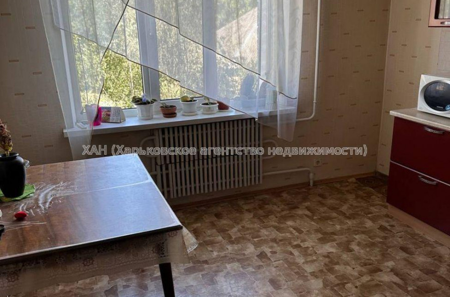 Продам квартиру, Глобинская ул. , 3 кім., 77.80 м², советский ремонт 