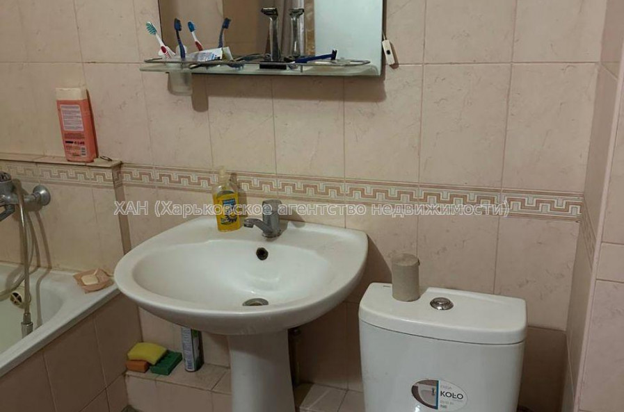 Продам квартиру, Глобинская ул. , 3 кім., 77.80 м², советский ремонт 