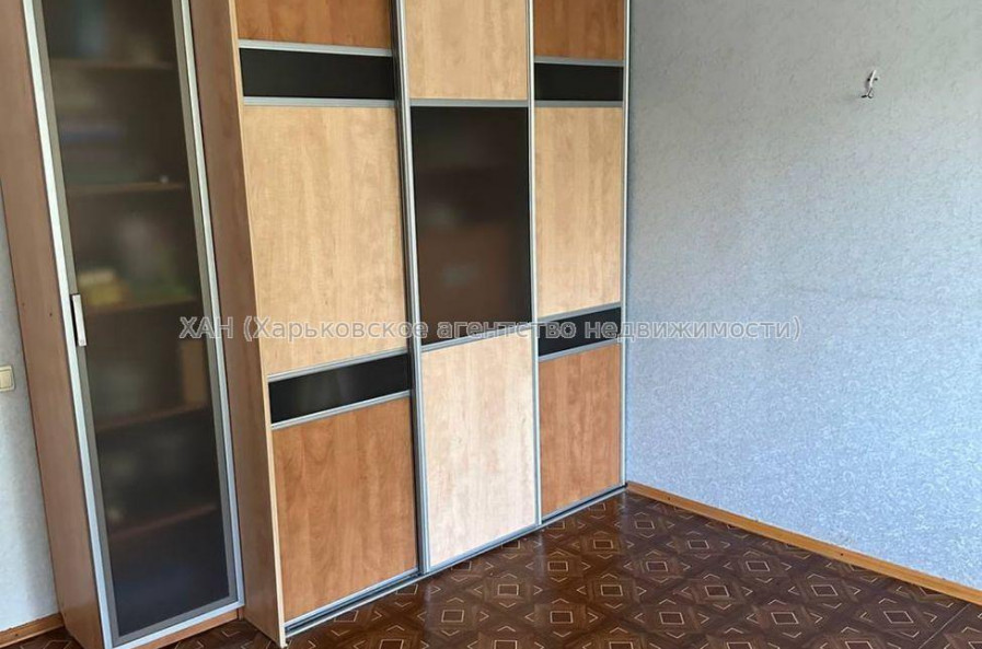 Продам квартиру, Глобинская ул. , 3 кім., 77.80 м², советский ремонт 