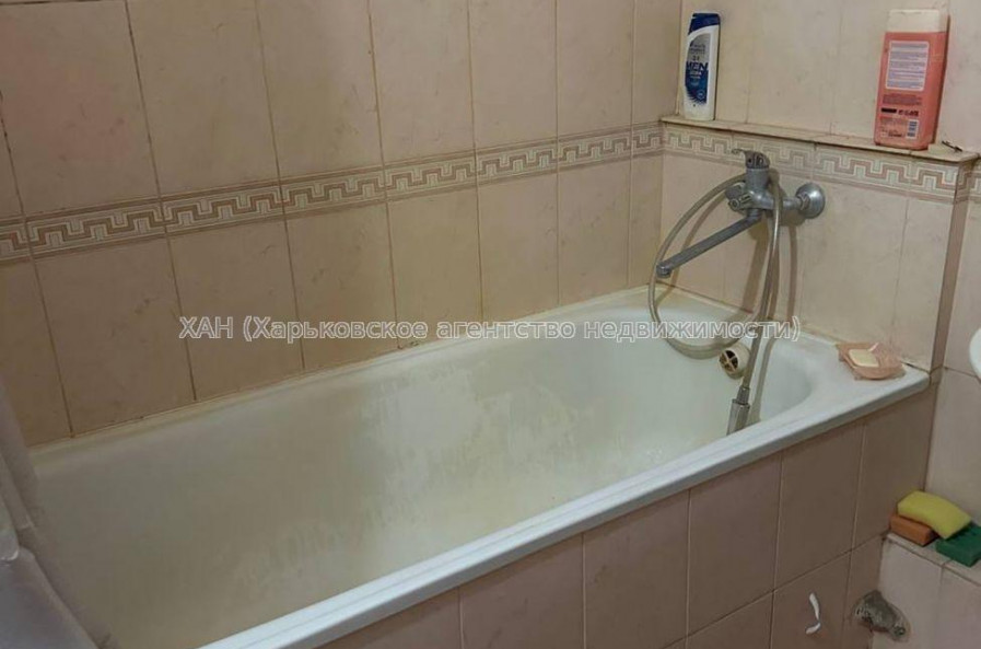 Продам квартиру, Глобинская ул. , 3 кім., 77.80 м², советский ремонт 