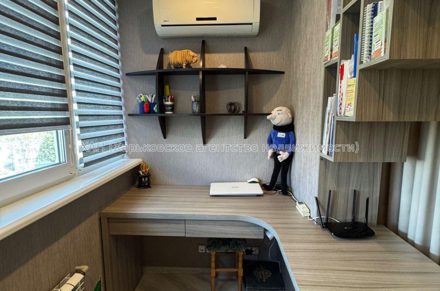 Продам квартиру, Амосова ул. , 3  ком., 68 м², авторский дизайн 