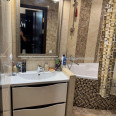 Продам квартиру, Амосова ул. , 3  ком., 68 м², авторский дизайн 